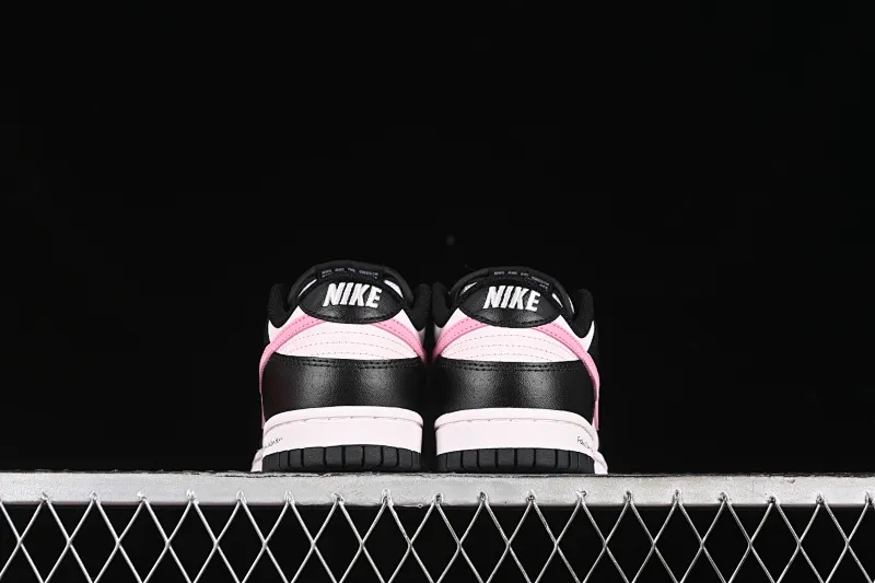 All categories Nk SB Dunk series Nk SB Dunk Low low-top sneakers Nk Dunk Black Pink Steam Puppet Kirino Sakura SB low-top casual sneakers CW1590-100